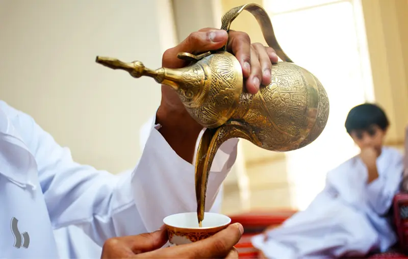 سرو قهوه عربی با دله