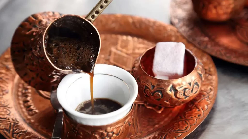 تهیه و سرو قهوه ترک با جذوه
